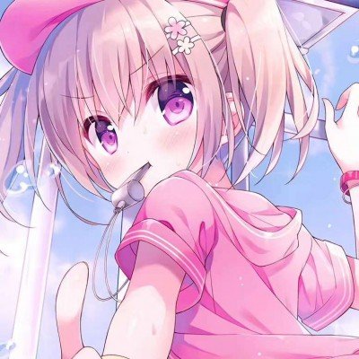 女孩为补路手持砖块躲在路边