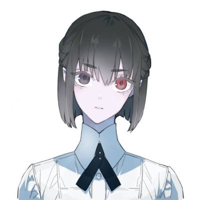 新娘轻拍沙发示意狗狗一起拍全家福
